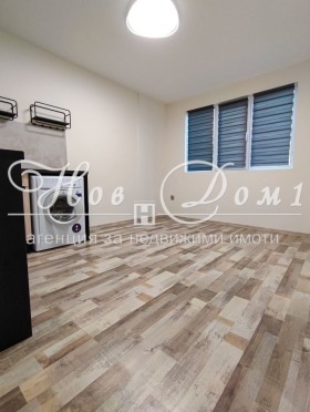 1 chambre Kolhozen pazar, Varna 7