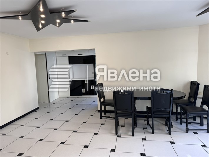 Продава МНОГОСТАЕН, гр. Варна, Спортна зала