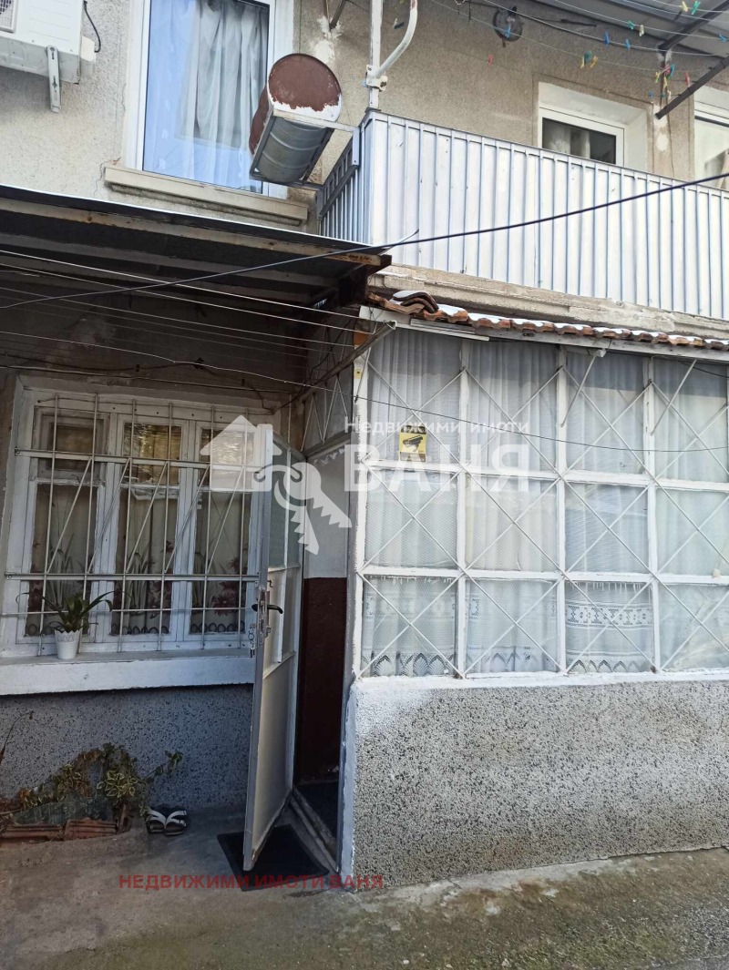 Продава  Етаж от къща област Пловдив , гр. Карлово , 60 кв.м | 42802993