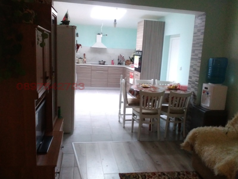 Продава КЪЩА, с. Черни връх, област Бургас, снимка 15 - Къщи - 52779084