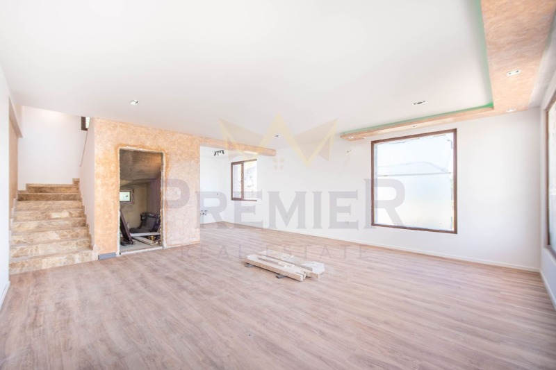 Na sprzedaż  Dom Warna , m-t Perczemlijata , 339 mkw | 47543288 - obraz [2]