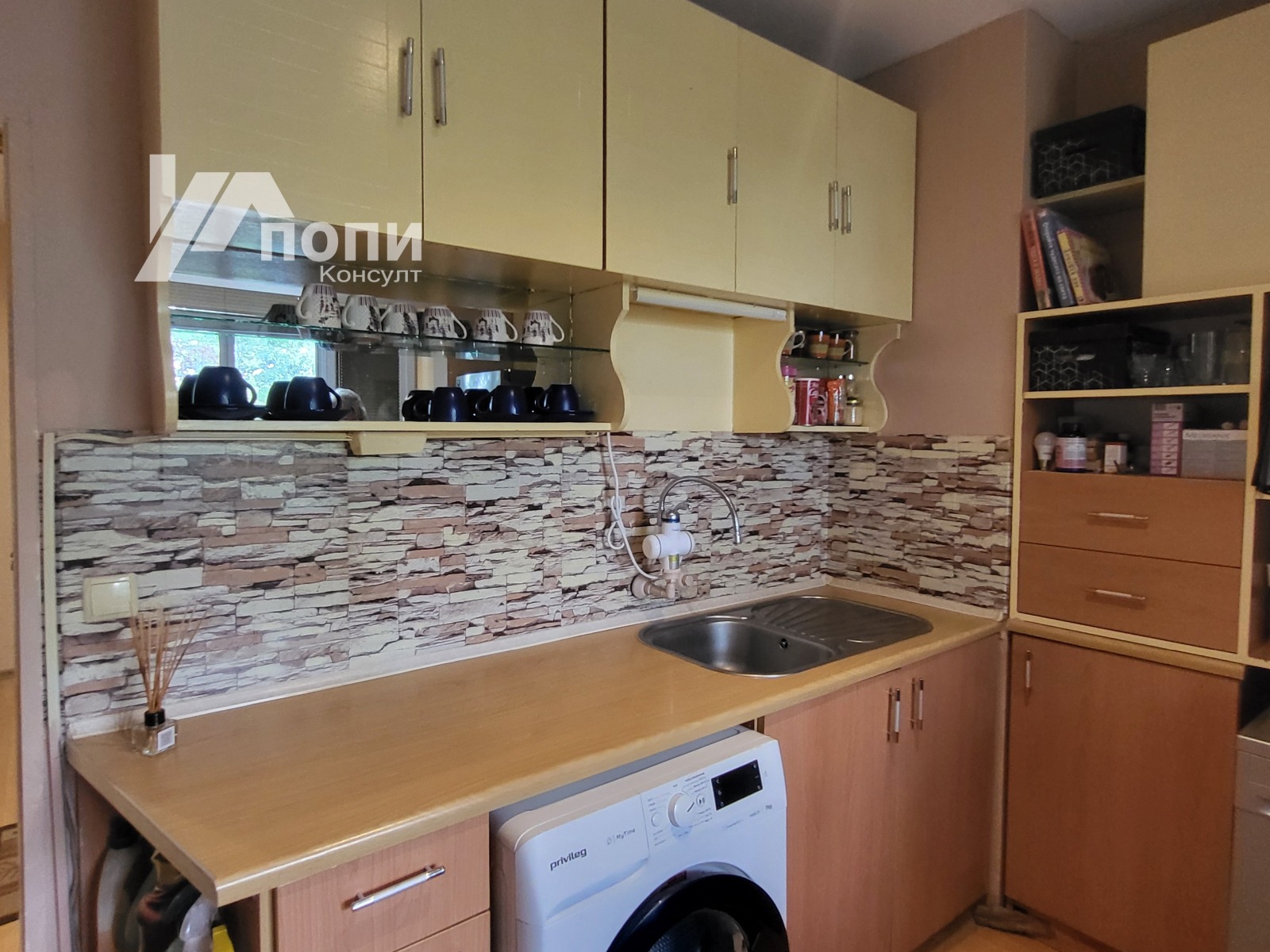 Продава 2-СТАЕН, гр. Шумен, Гривица