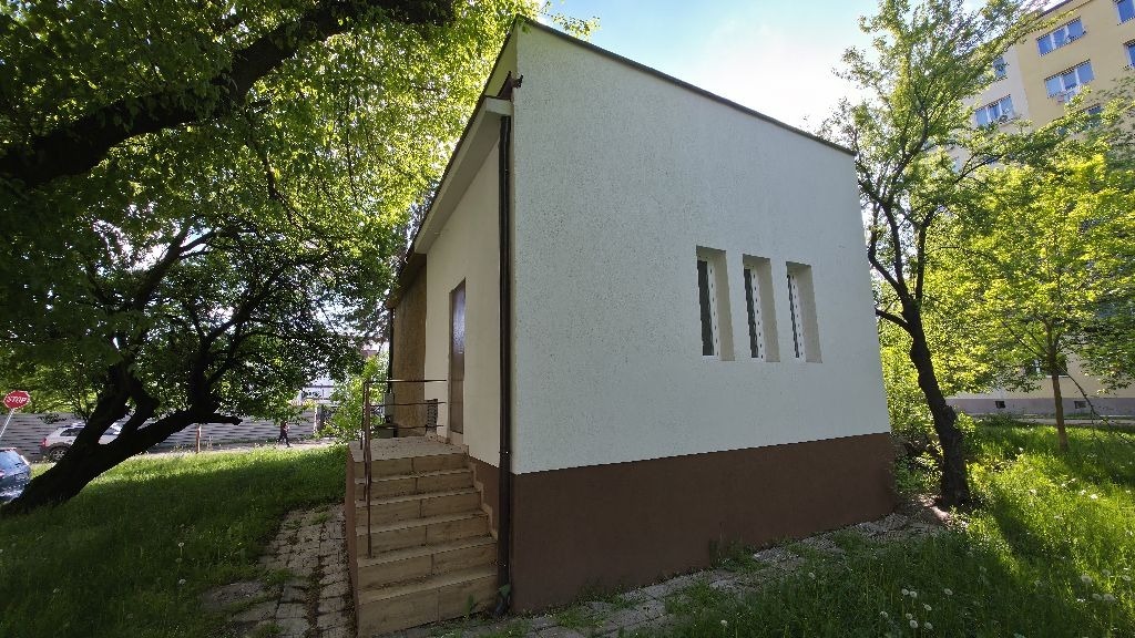 Продава ОФИС, гр. Перник, Изток