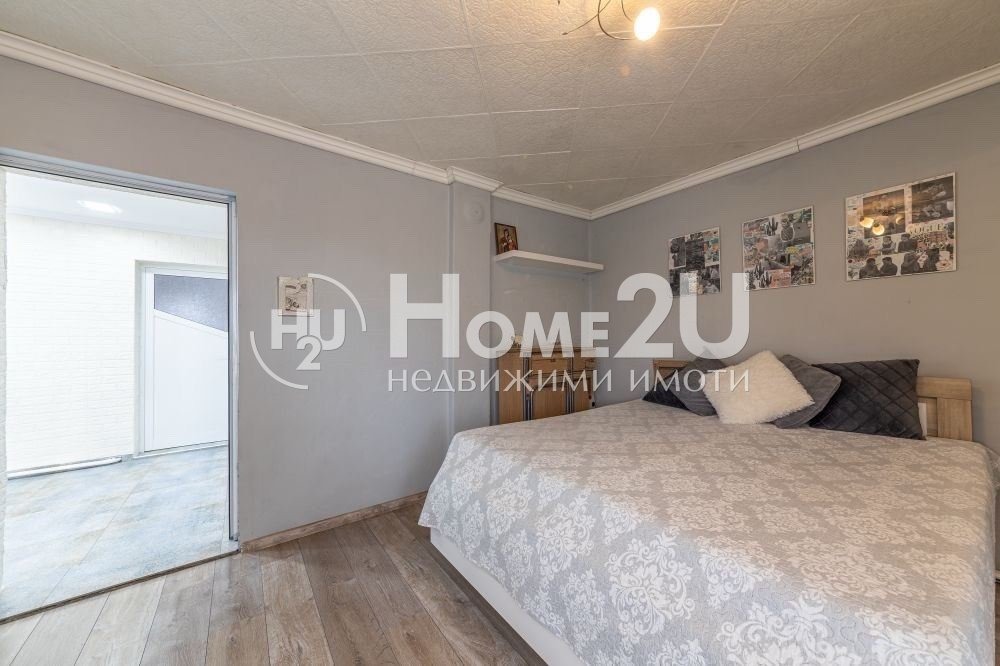 Продава КЪЩА, гр. Аксаково, област Варна, снимка 14 - Къщи - 53946061