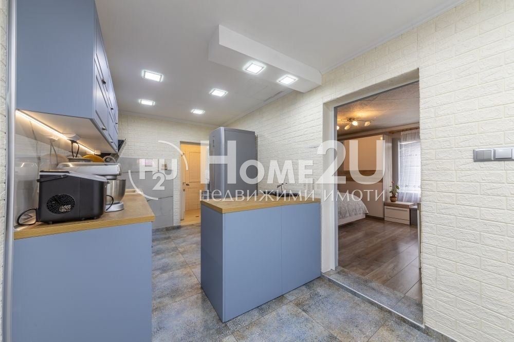 Продава КЪЩА, гр. Аксаково, област Варна, снимка 15 - Къщи - 53946061