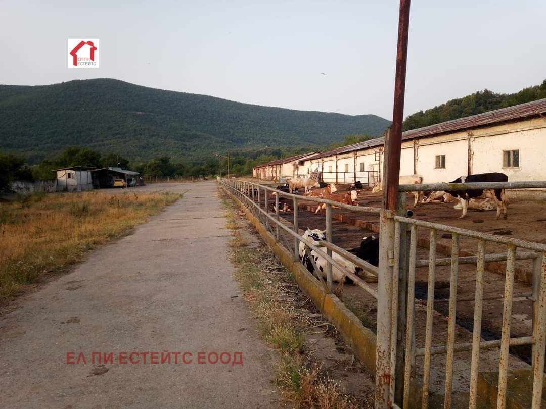 Продава ПАРЦЕЛ, гр. Враца, Хранително-вкусова зона, снимка 2 - Парцели - 44213800
