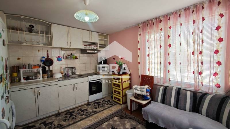 Продава  Етаж от къща област Търговище , гр. Омуртаг , 81 кв.м | 72994067