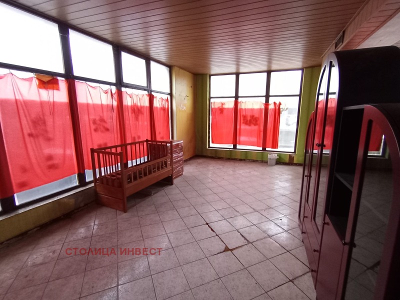 Продава МАГАЗИН, гр. Русе, Дружба 3, снимка 2 - Магазини - 53591099