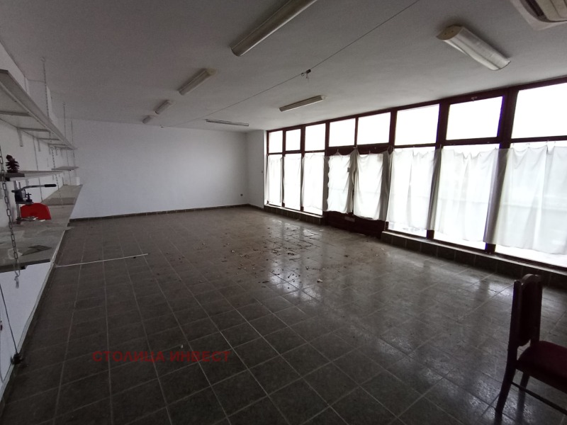 Продава МАГАЗИН, гр. Русе, Дружба 3, снимка 13 - Магазини - 53591099