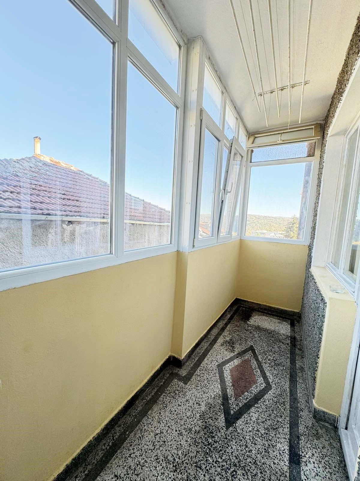 Продава ЕТАЖ ОТ КЪЩА, гр. Велико Търново, Център, снимка 10 - Етаж от къща - 56022270