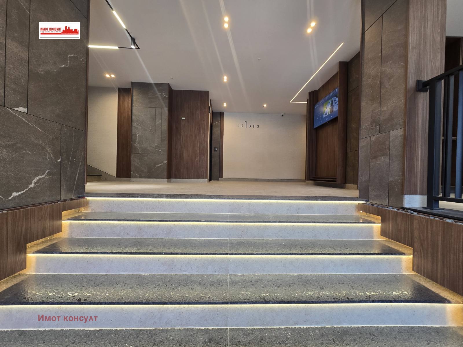 Продава 3-СТАЕН, гр. Пловдив, Център, снимка 5 - Апартаменти - 54044640