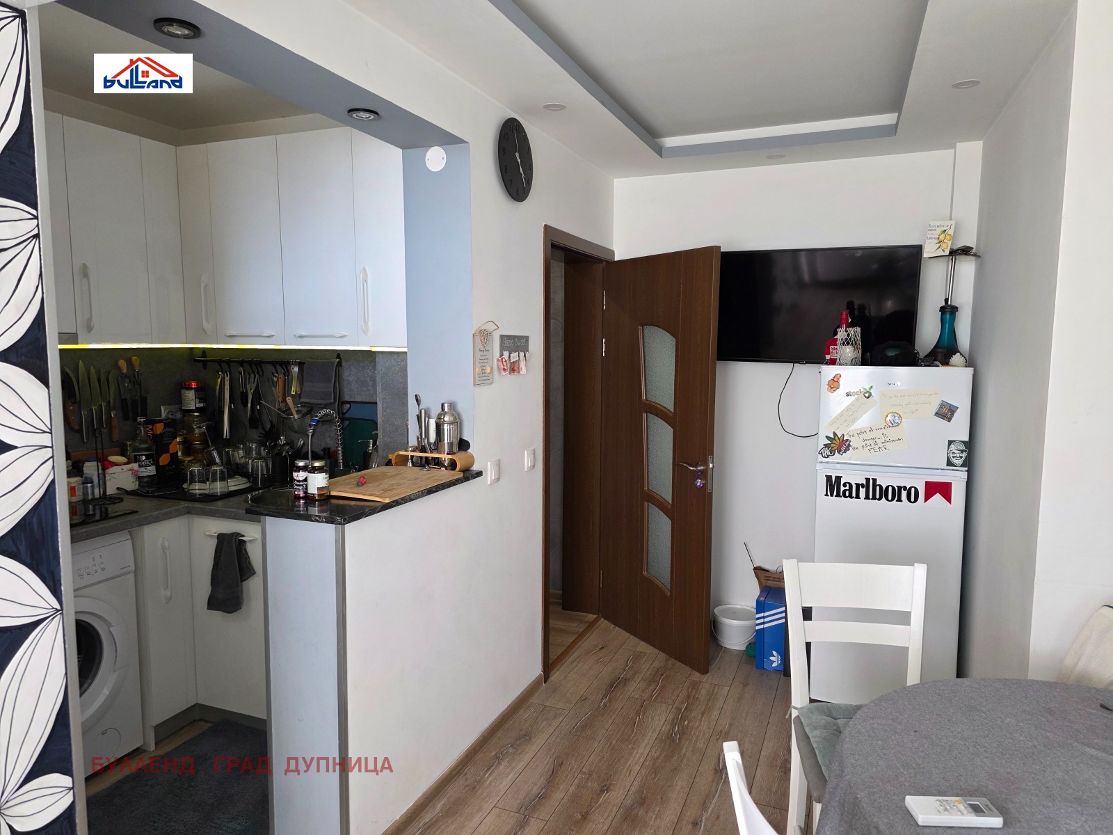 Продава 3-СТАЕН, гр. Дупница, област Кюстендил, снимка 2 - Апартаменти - 54142375