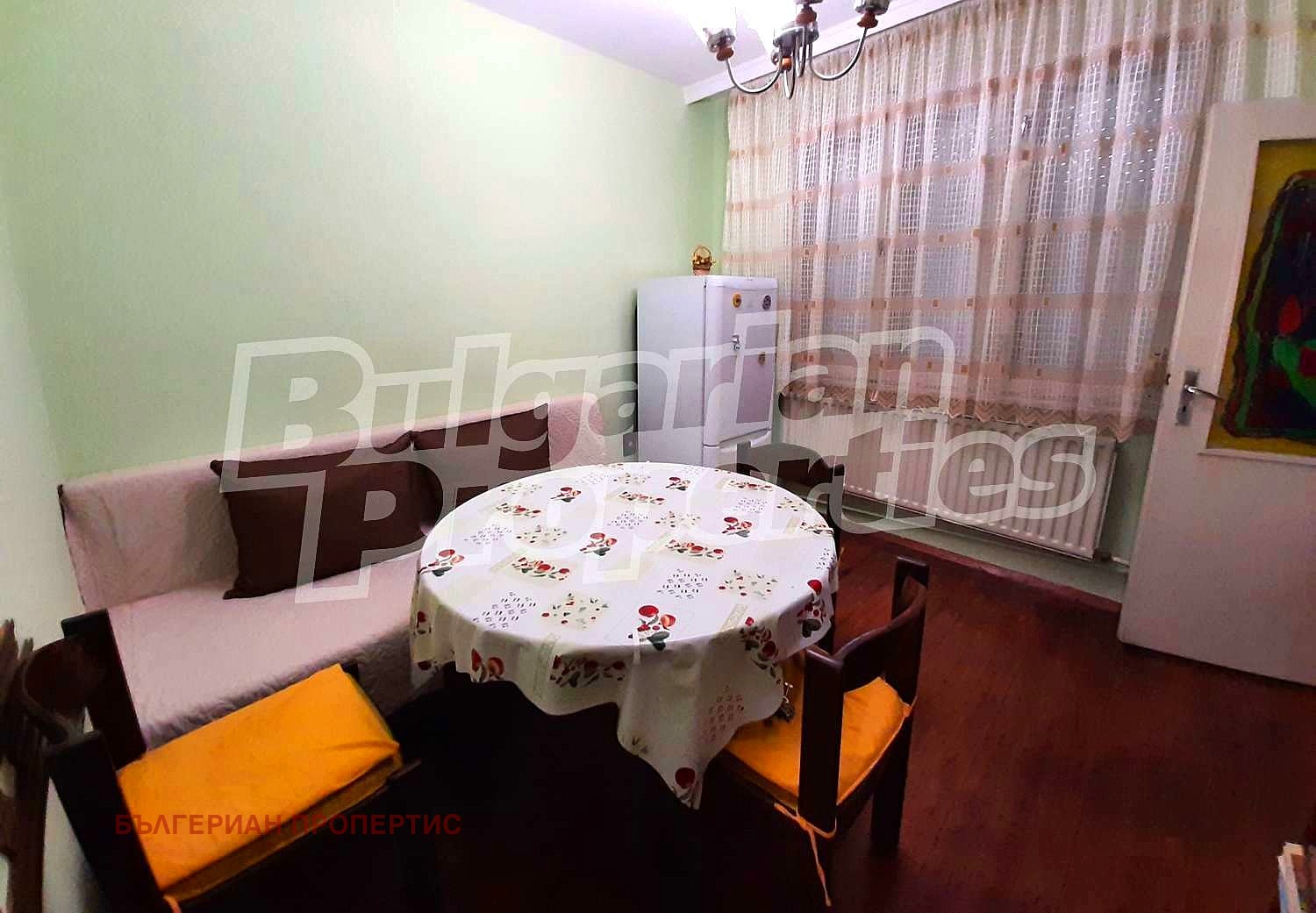 Продава 4-СТАЕН, гр. Полски Тръмбеш, област Велико Търново, снимка 2 - Апартаменти - 46681888