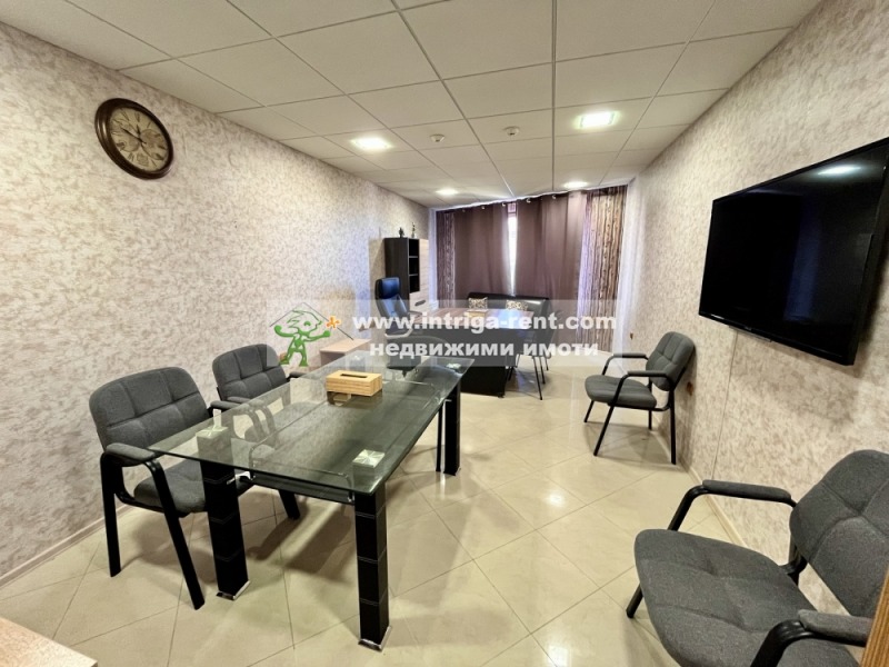 Продава  Офис, град Хасково, Център • 80 700 лв. • ID 35343501 — holmes.bg - [1] 