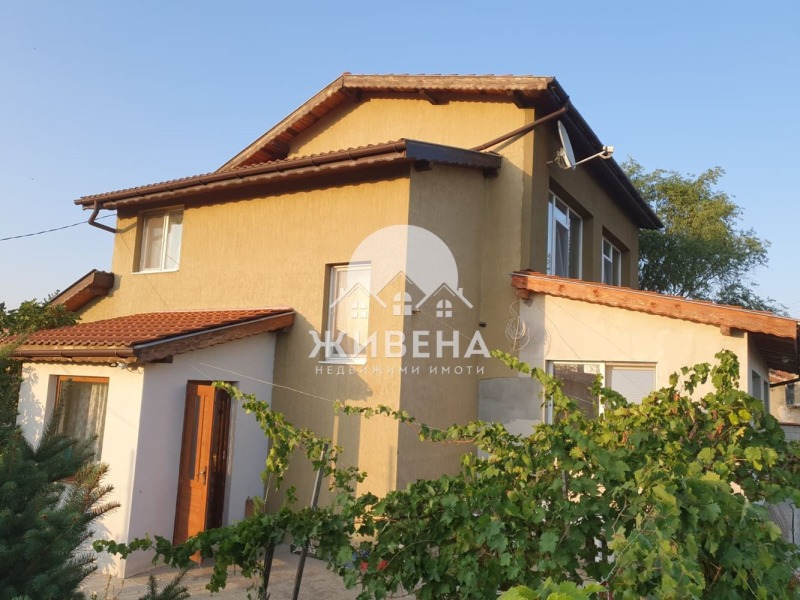 Продава КЪЩА в област Добрич, с. Славеево - 200 кв.м / 125 000 € » 244 478.75 лв., ЖИВЕНА