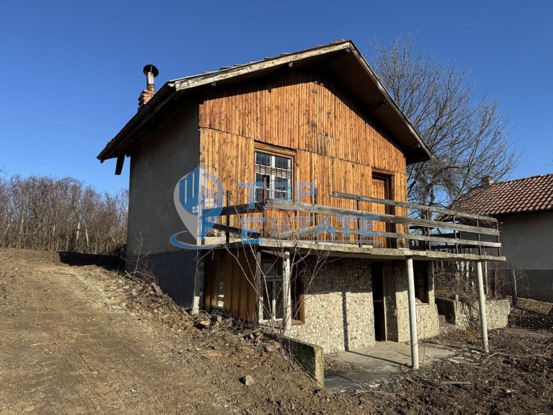 Продава ВИЛА в област Велико Търново, гр. Бяла черква - 55 кв.м / 12 000 € » 23 469.96 лв., ТОП ЕСТЕЙТ
