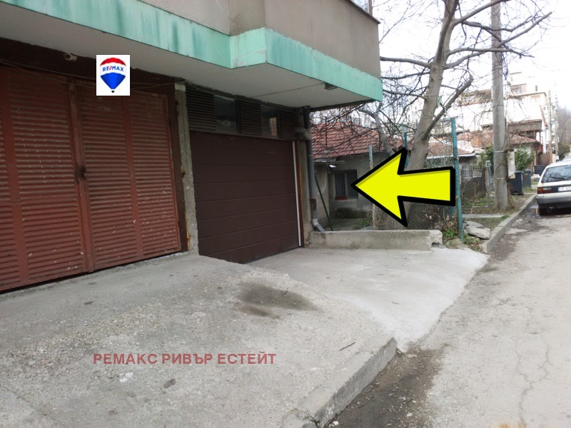 Продава ГАРАЖ в град Русе, Ялта - 18 кв.м / 37 800 € » 73 930.37 лв., РЕМАКС РИВЪР ЕСТЕЙТ