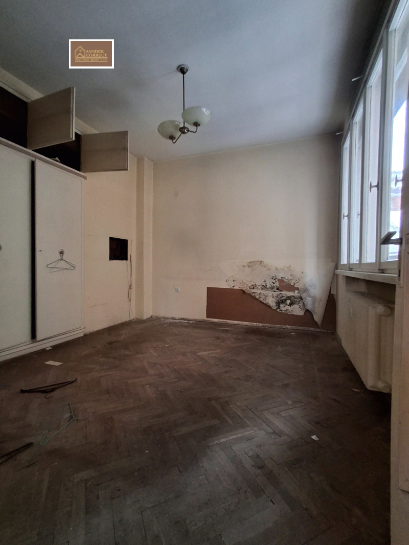 Продава ОФИС, гр. София, Център, снимка 2 - Офиси - 53149981