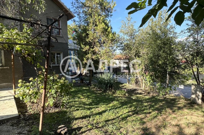 Продава КЪЩА, гр. Нови Искър, област София-град, снимка 2 - Къщи - 47624597