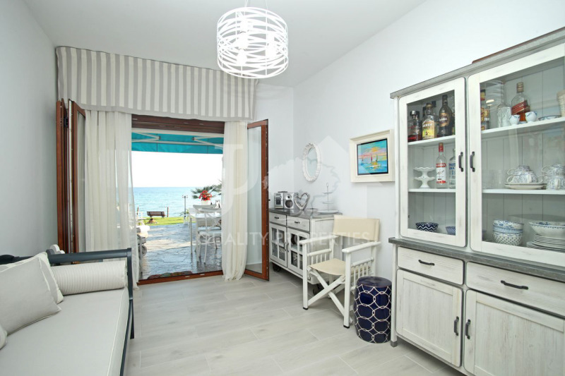 Продава КЪЩА, Извън страната, област Извън страната, снимка 3 - Къщи - 50973628