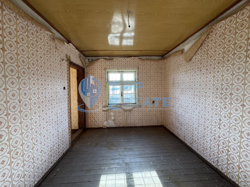 Продава ВИЛА, гр. Бяла черква, област Велико Търново, снимка 8 - Вили - 53019531