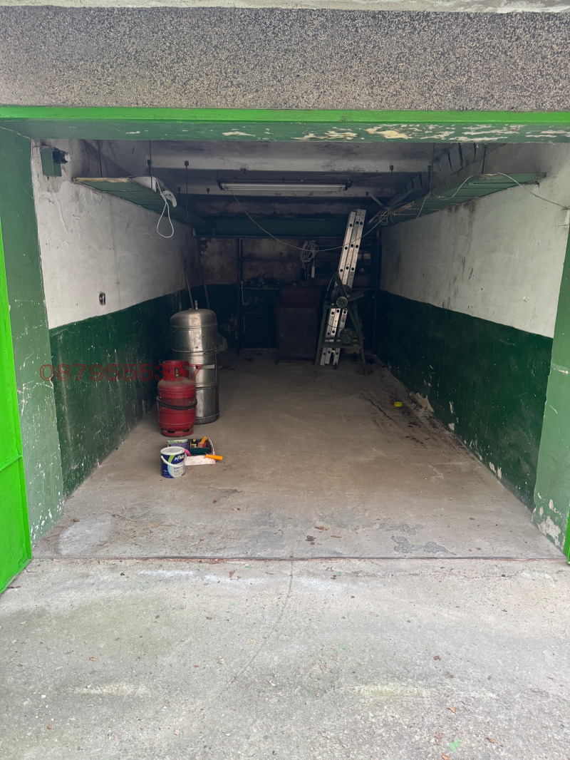 Продава ГАРАЖ, ПАРКОМЯСТО, гр. Плевен, 9-ти квартал