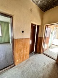Продава ЕТАЖ ОТ КЪЩА, гр. Баня, област Пловдив, снимка 7