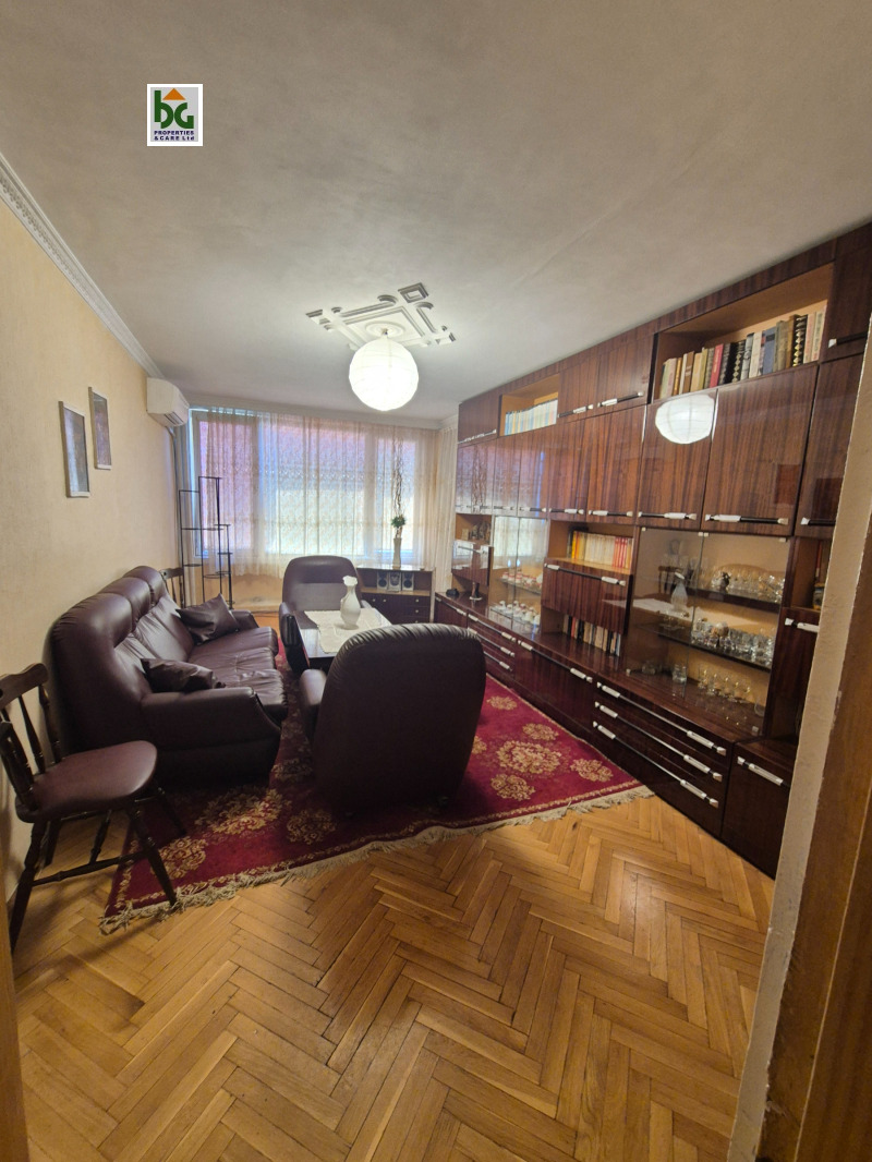 En venta  3 dormitorios Varna , Zimno kino Trakiya , 99 metros cuadrados | 13661397