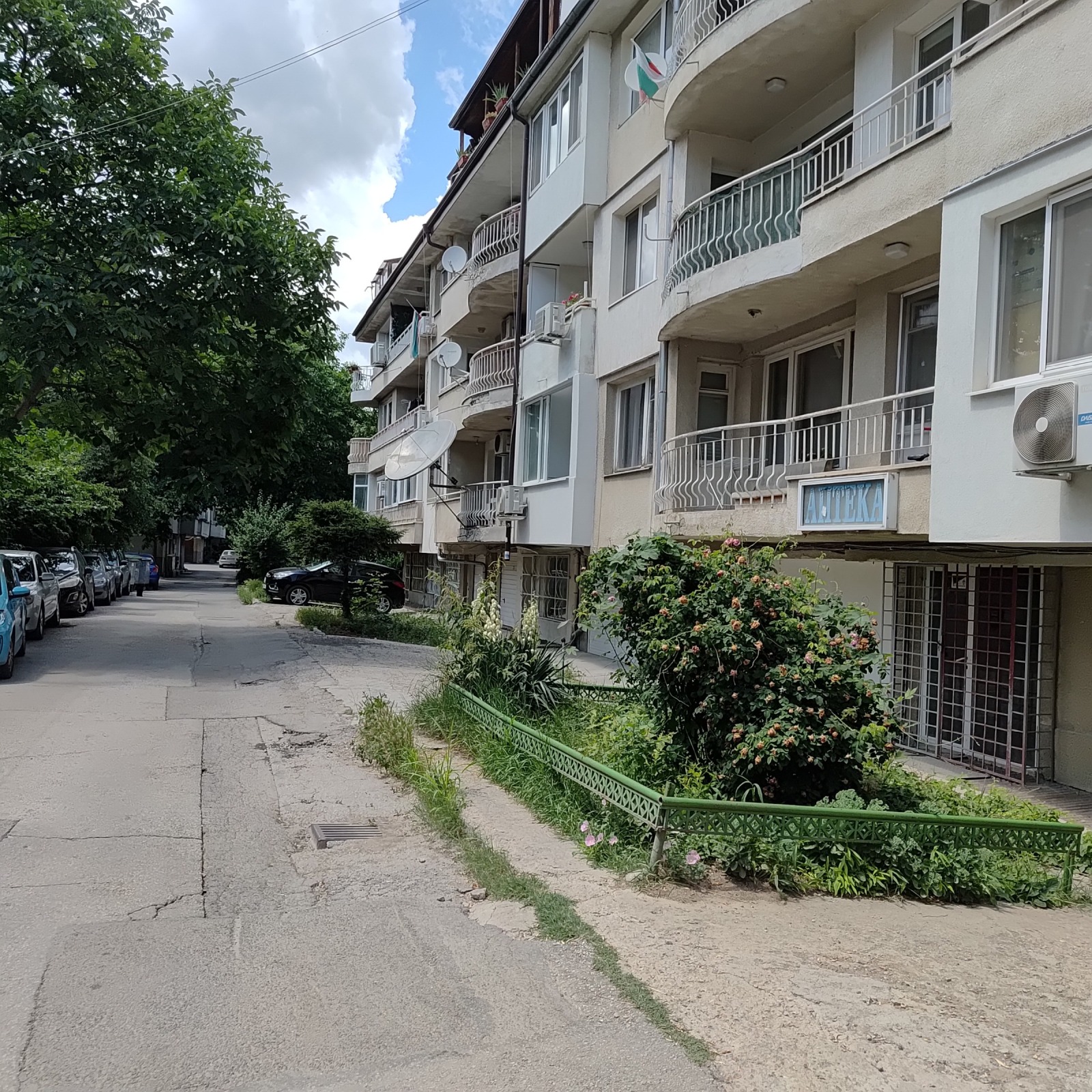 Продава ГАРАЖ, ПАРКОМЯСТО, гр. София, Витоша, снимка 2 - Гаражи и паркоместа - 55103733