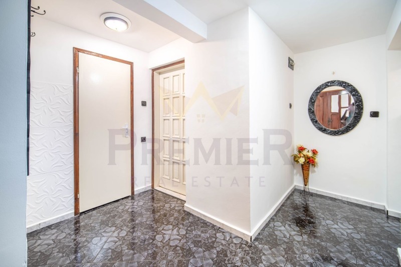 Продава  2-стаен град Варна , Галата , 87 кв.м | 84707673 - изображение [12]