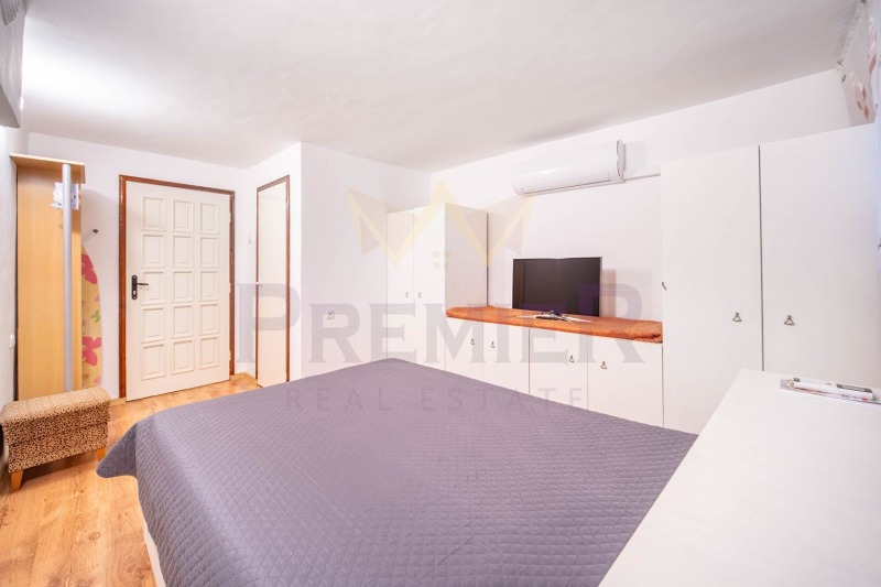 Продава  2-стаен град Варна , Галата , 87 кв.м | 84707673 - изображение [6]