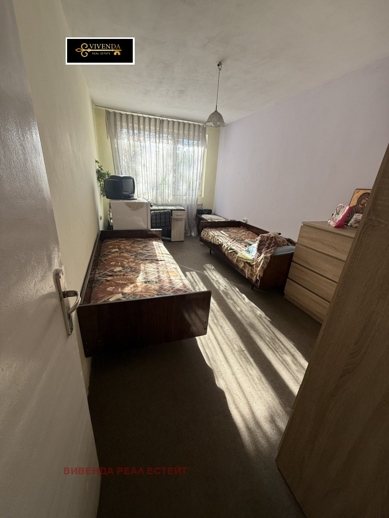 Продава МНОГОСТАЕН, гр. Плевен, Широк център, снимка 3 - Апартаменти - 52562144