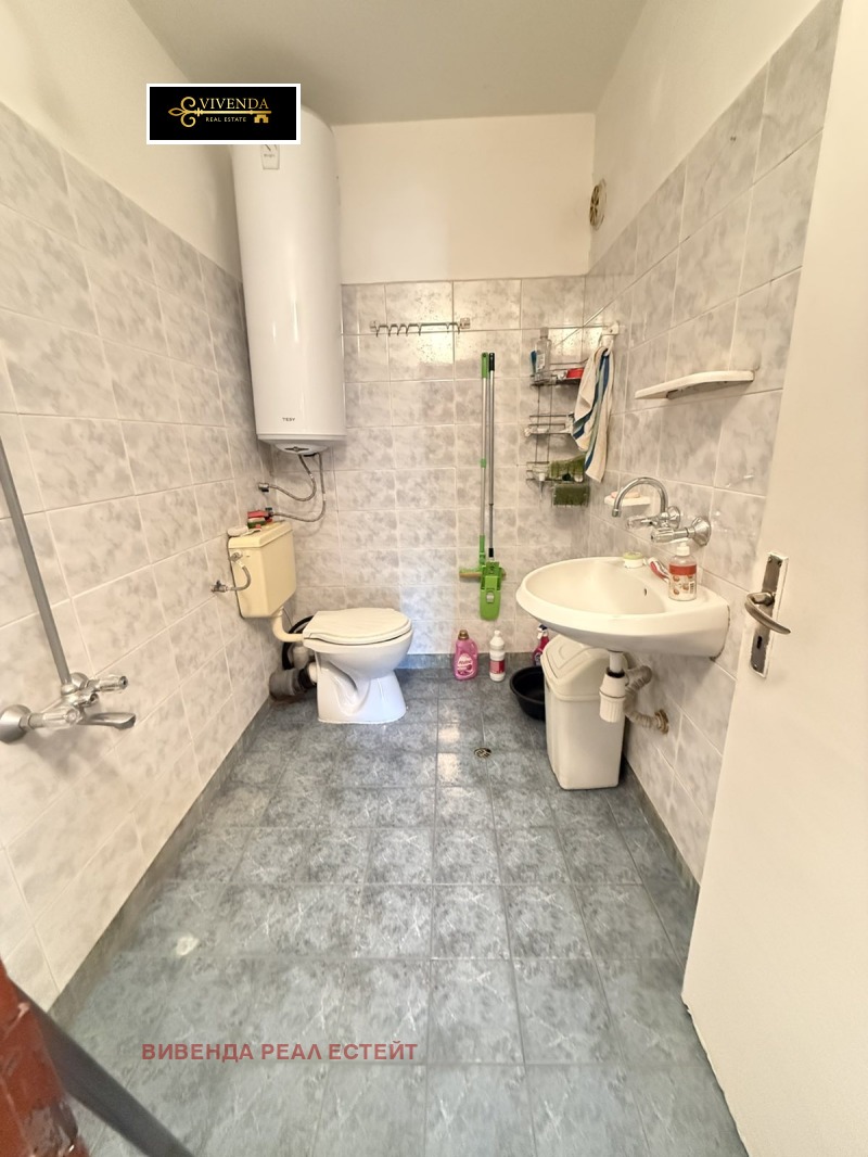 Продава МНОГОСТАЕН, гр. Плевен, Широк център, снимка 8 - Апартаменти - 52562144