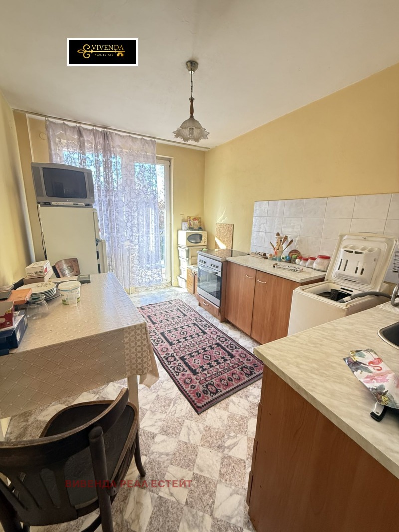 Продава МНОГОСТАЕН, гр. Плевен, Широк център, снимка 6 - Апартаменти - 52562144