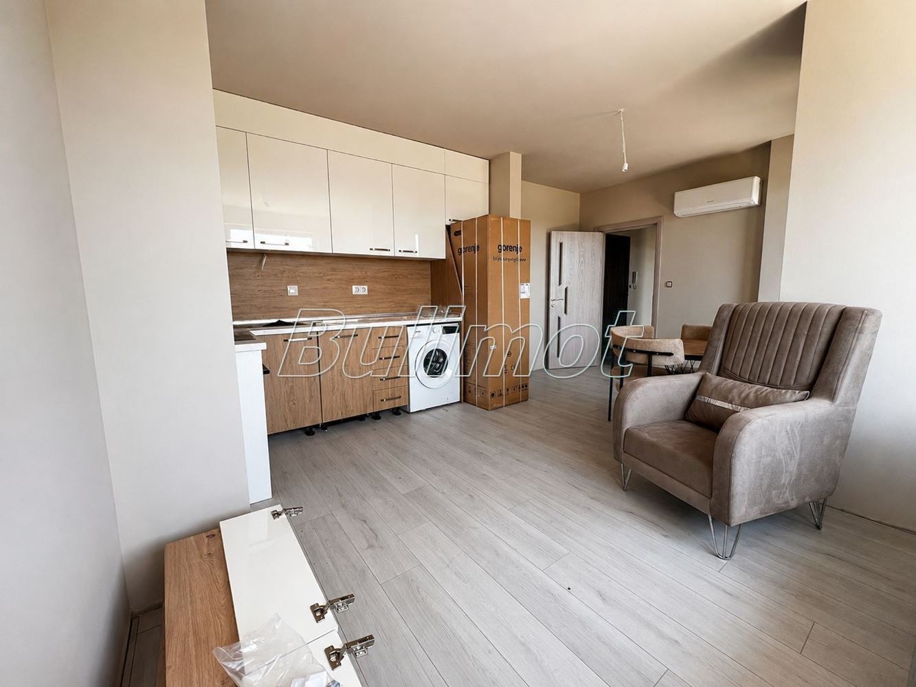 Продава 3-СТАЕН, гр. Варна, Левски 1, снимка 2 - Апартаменти - 54996033