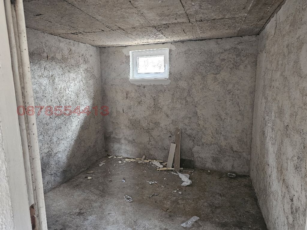 Продава КЪЩА, с. Радуловци, област София област, снимка 15 - Къщи - 56260600