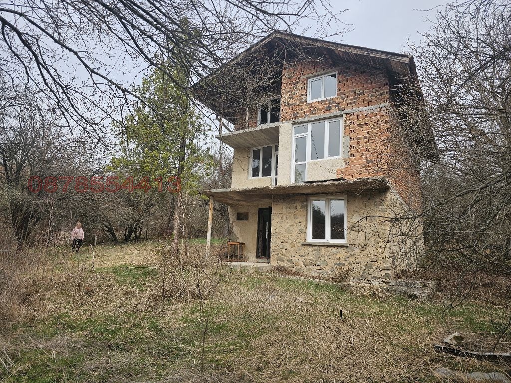 Продава КЪЩА, с. Радуловци, област София област