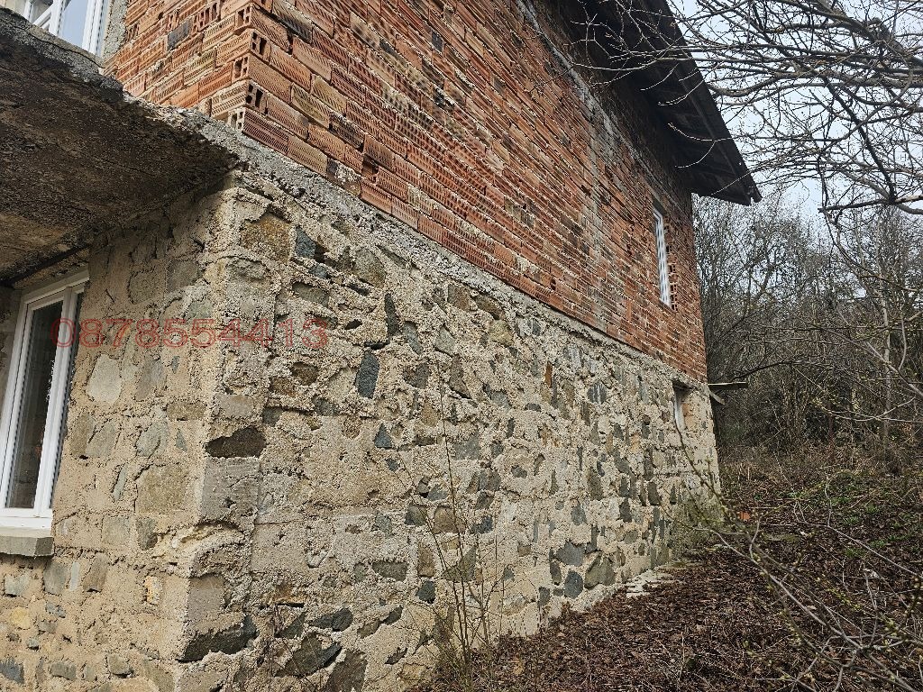 Продава КЪЩА, с. Радуловци, област София област, снимка 12 - Къщи - 56260600