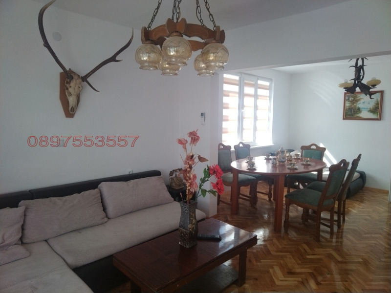 Продава КЪЩА в град Разград, Абритус - 141 кв.м / 180 000 € » 352 049.40 лв.