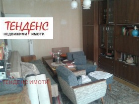 1 chambre Vazrojdentsi, Kardjali 1