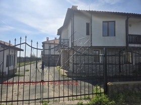 Casa c.c. Slânciev briag, regiunea Burgas