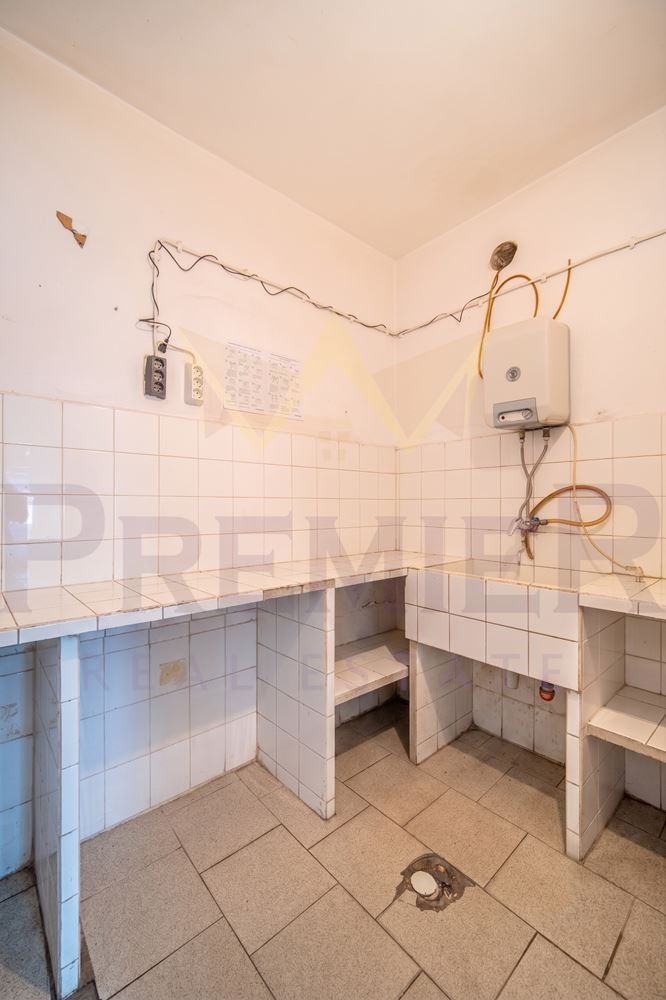 Продава ОФИС, гр. Разград, Орел, снимка 12 - Офиси - 55199901