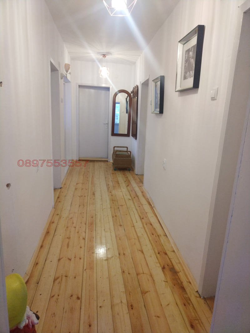 Продава КЪЩА, гр. Разград, Абитрус, снимка 2 - Къщи - 52795089