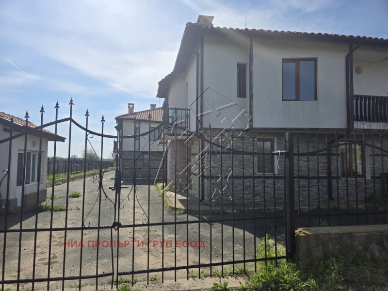 Eladó  Ház régió Burgasz , k.k. Slancsev brjag , 162 négyzetméter | 52068901