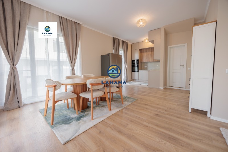 Продава КЪЩА, гр. Бургас, Сарафово, снимка 2 - Къщи - 52616724