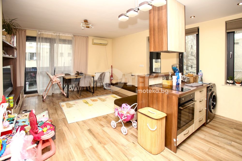 Продава 2-СТАЕН, гр. София, Красно село