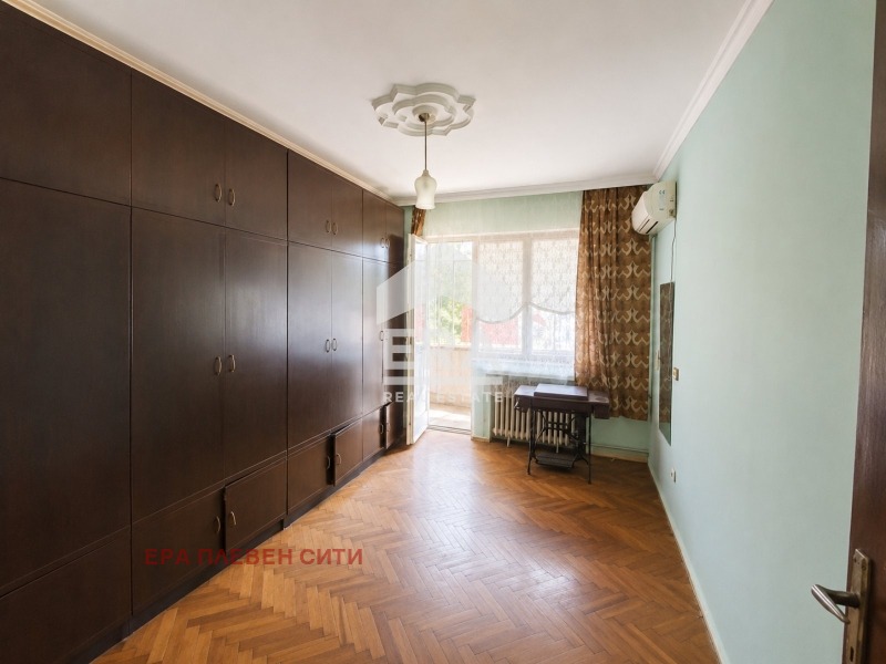 Продава 2-СТАЕН, гр. Плевен, Идеален център, снимка 2 - Апартаменти - 55614596