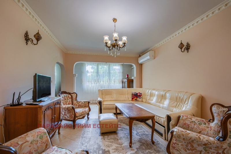 Продава  3-стаен град София , Люлин 3 , 100 кв.м | 13047911 - изображение [2]