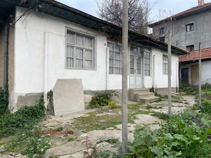 Продава КЪЩА, област Пловдив, гр. Карлово • 115000 € / 224920.45 лв. • 55442242 1