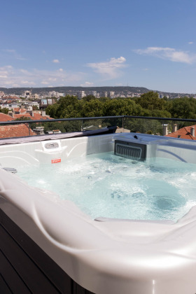 МЕЗОНЕТ, 346 m2